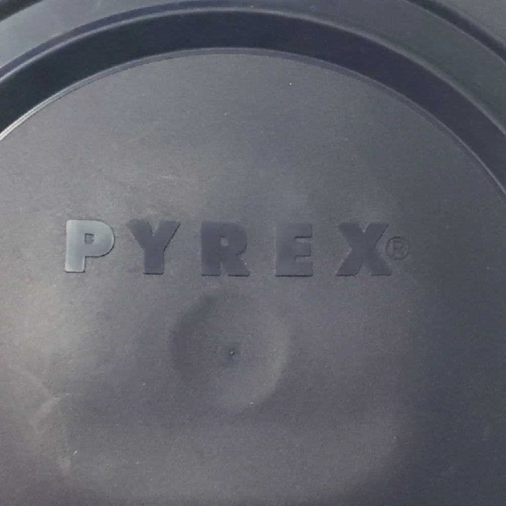 Vintage "Pyrex" mixing/serving bowl, divider, dark blue lids set - Picture 4 of 7